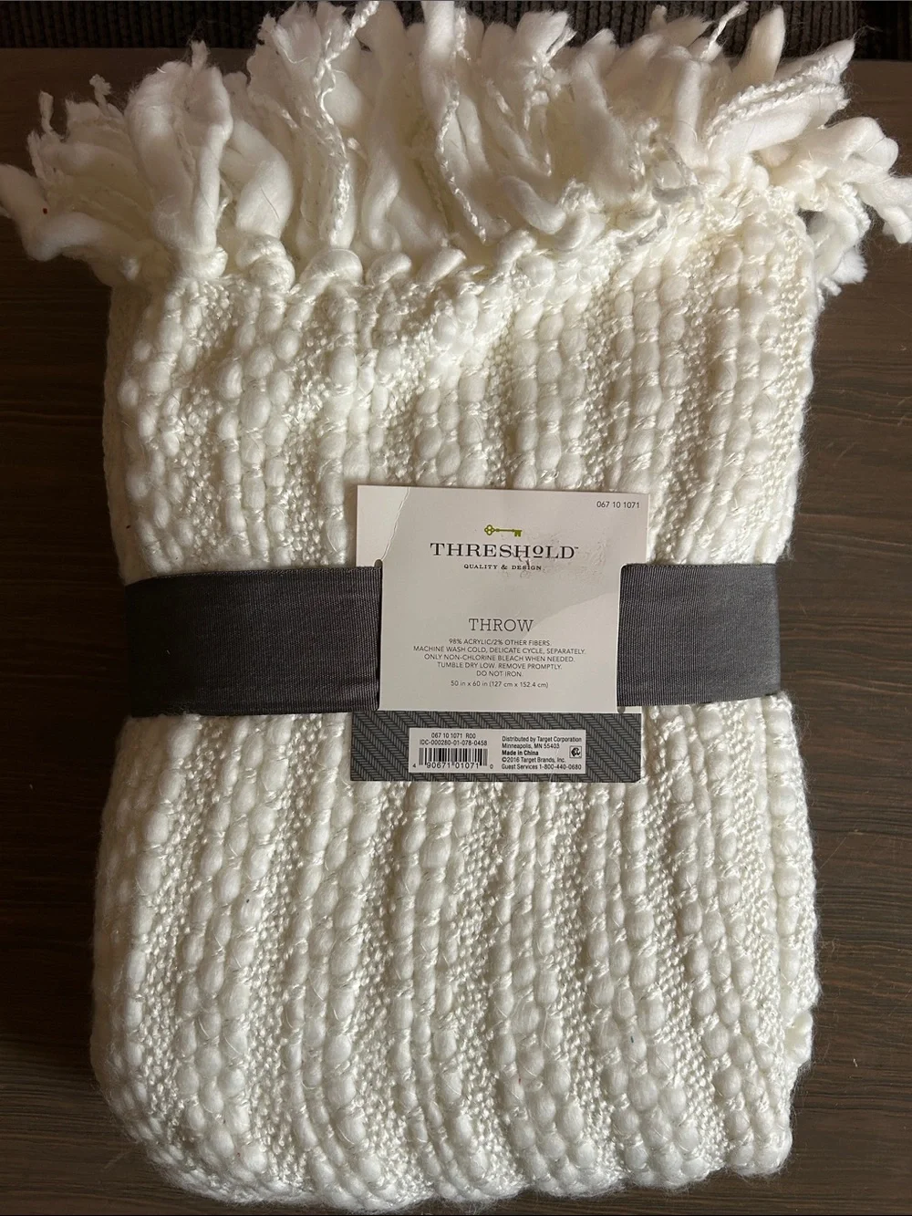 NWT Threshold Ivory Chunky Knit Fringe Throw